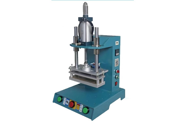 伺服熱壓機顯示器沒反應的原因